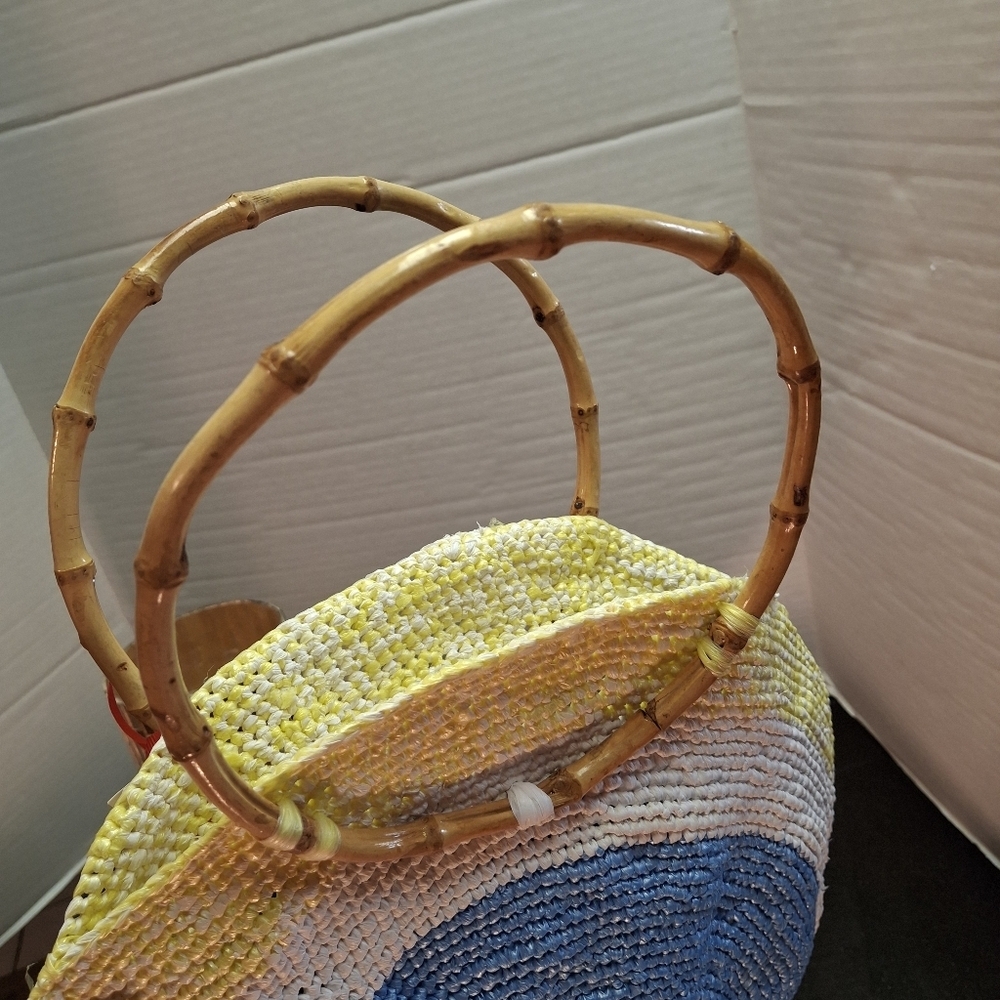 Handmade Round Concentric Circles Plastic Weave Bamboo Handles Large Purse Bag - Picture 10 of 16
